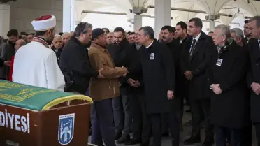 CHP’li Serdar Özkanatoğlu’na Son Veda: Ortaköy Mezarlığı’nda Duygusal Tören