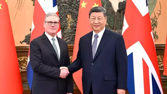 Xi Jinping ve Keir Starmer Arasındaki Görüşmenin Detayları: Vize Muafiyeti ve İşbirliği