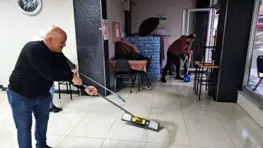 Edirne'de Şiddetli Yağışlar Evleri Sular Altına Soktu, Trafik Krizi Yaşanıyor