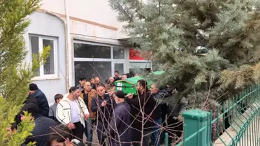 İnegöl'de TIR Devrildi: Emrah Aydın Kazada Hayatını Kaybetti