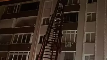 Yalova Çınarcık’ta 6 Katlı Binanın Çatı Katında Yangın Çıktı