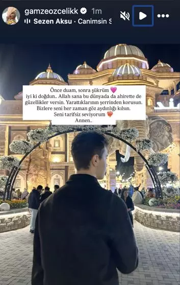 Gamze Özçelik ve Murathan birlikte