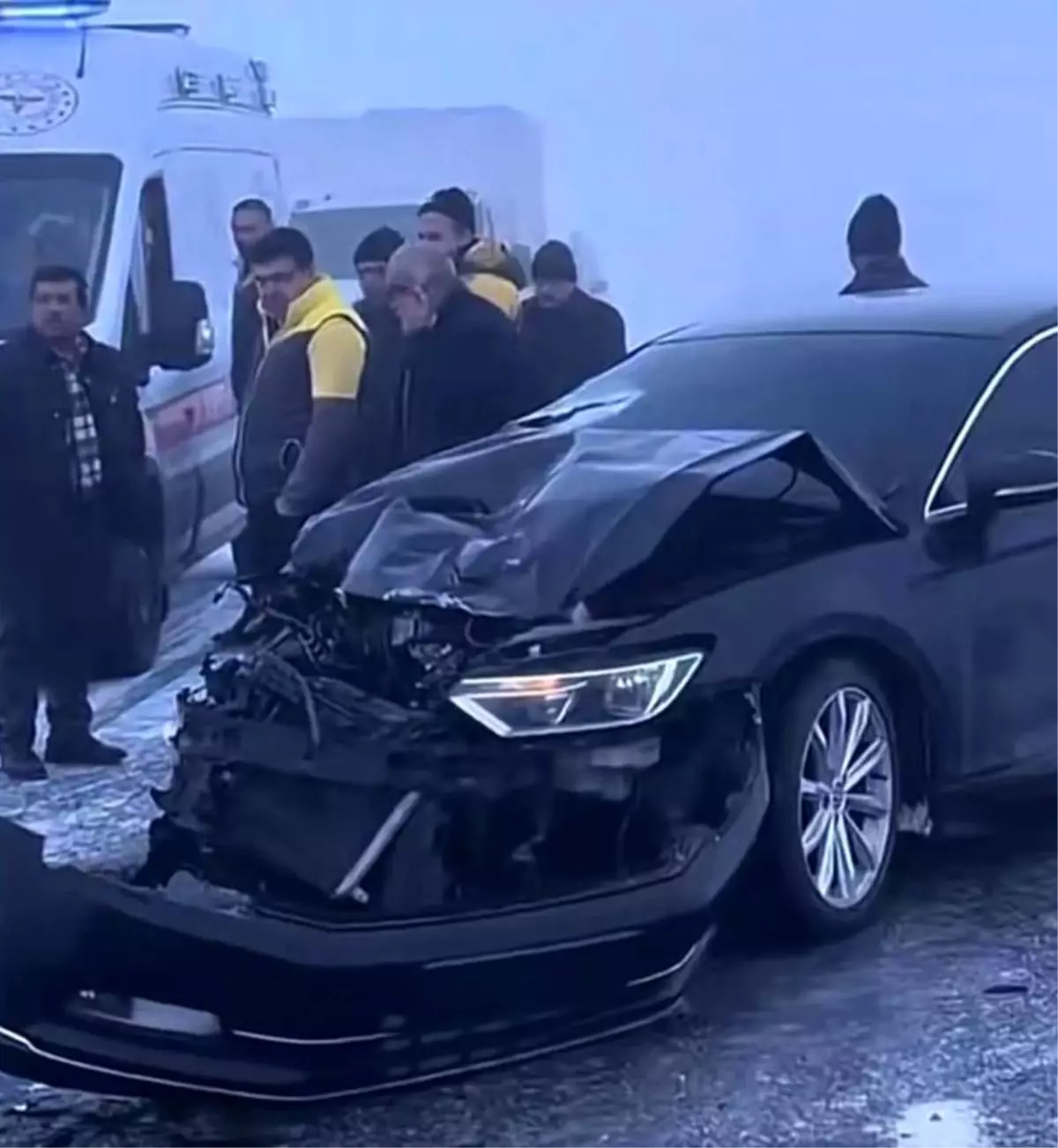 Patnos‑Erciş Karayolu’nda Sisli Havada Kaygan Zemin Nedeniyle Araç Kontrolünü Kaybetti