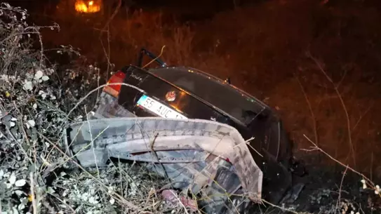 Samsun’da 3 Metre Yüksekten Düşen Otomobil Şaşırtıcı Bir Şekilde Sürücüsünü Kırmadı