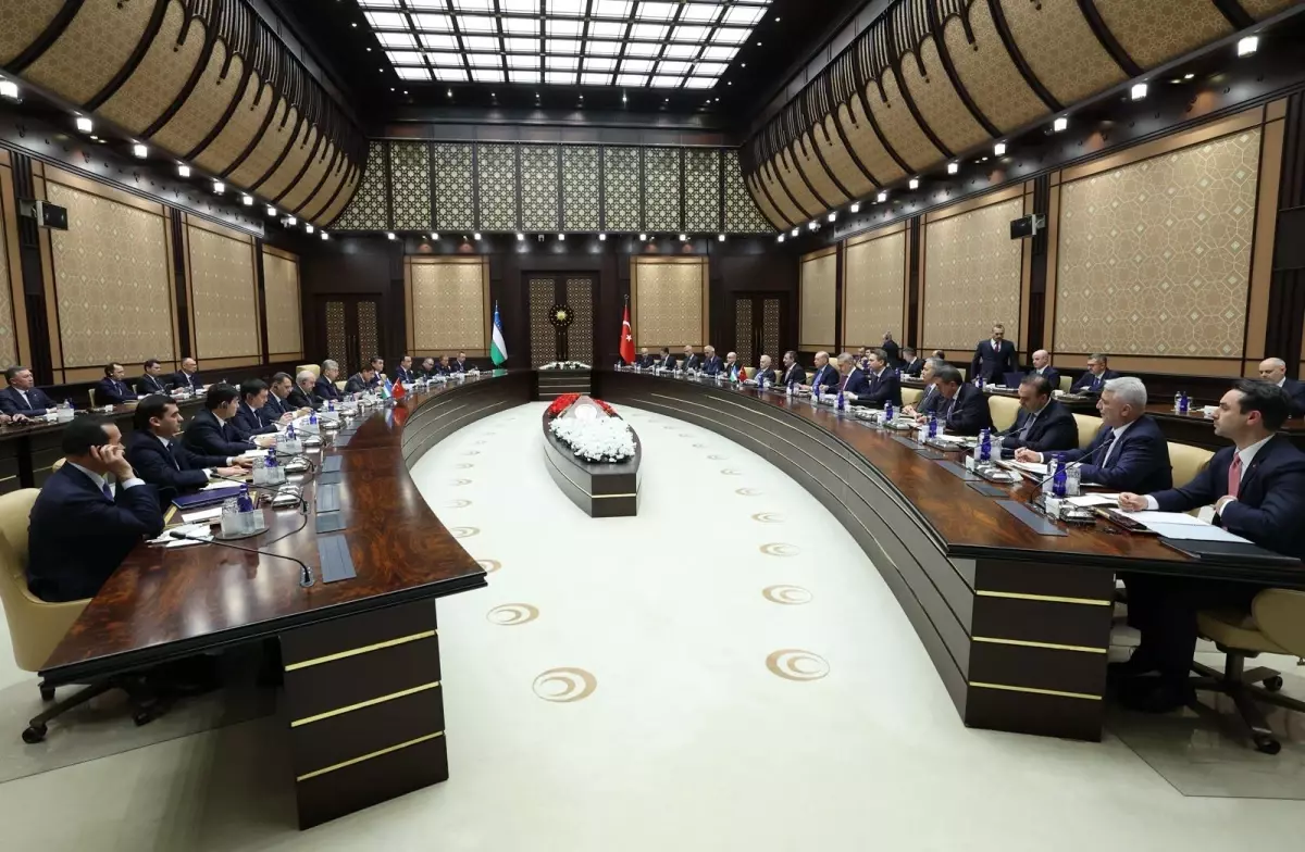 Erdogan ve Mirziyoyev Ankara’da Görüştü: Türkiye‑Özbekistan Stratejik İş Birliği Zirvesi Açıklandı