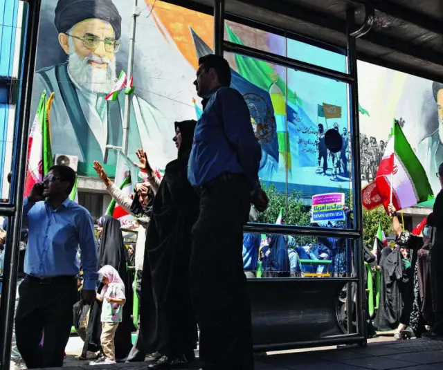 Sığınak inşaatı sırasında Tahran