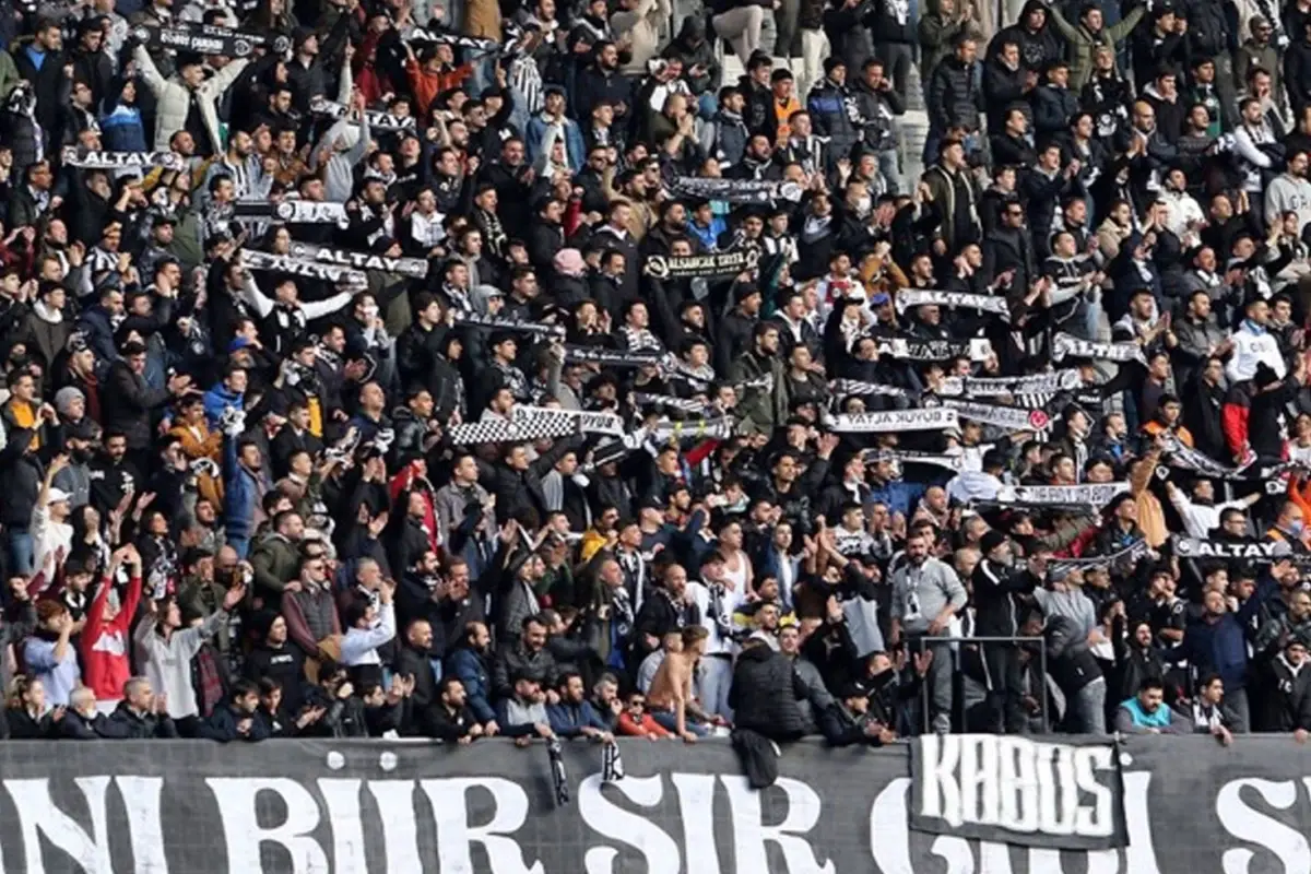 Altay’a FIFA’dan -6 Puan Cezası: 112 Yıllık Çınar Silinecek