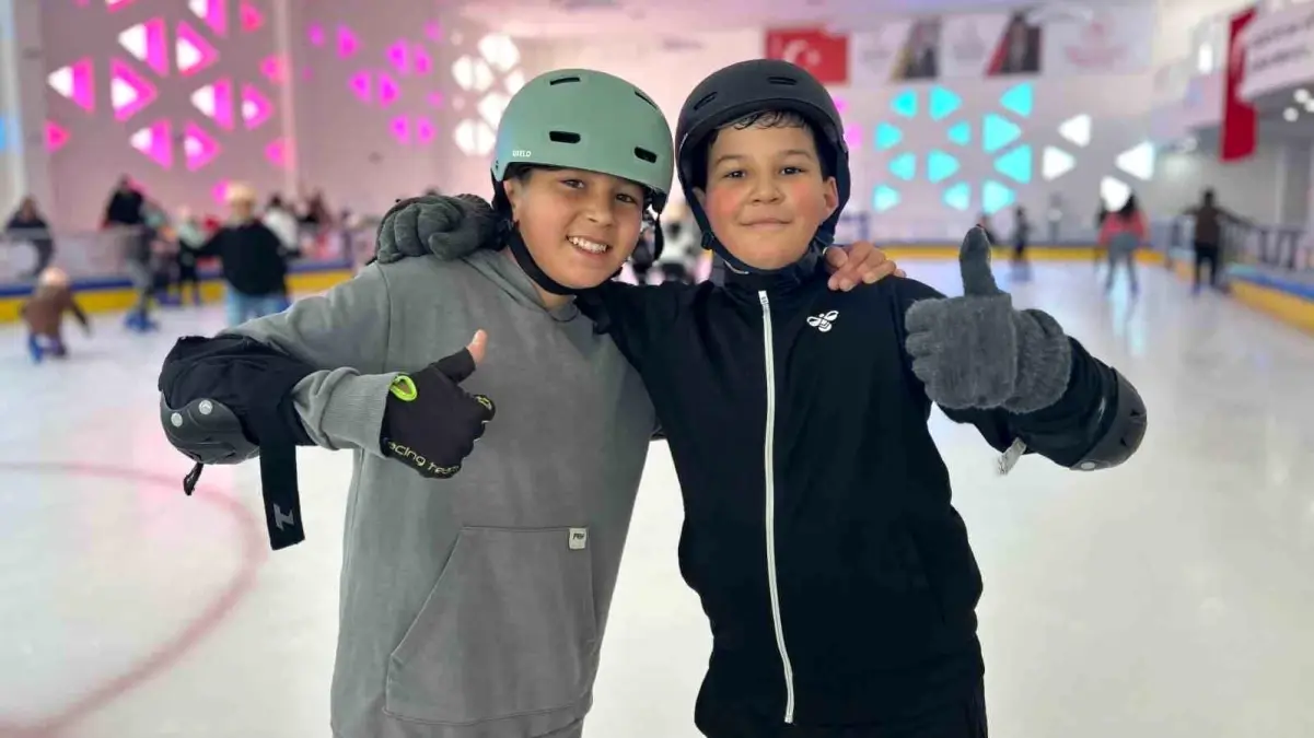 Edremit buz pateni pistinin dış görünüşü