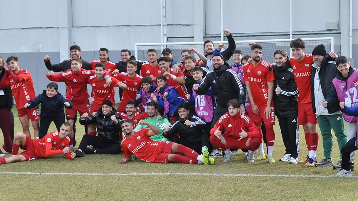 Somaspor evinde ilk galibiyetini kutluyor