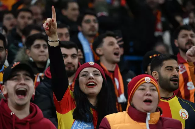 Etihad Stadı'nda Galatasaray bayrağı