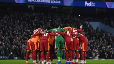 Galatasaray, UEFA Şampiyonlar Ligi'nde Manchester City'e 2-0 Yenildi ve Play‑off'a Katıldı