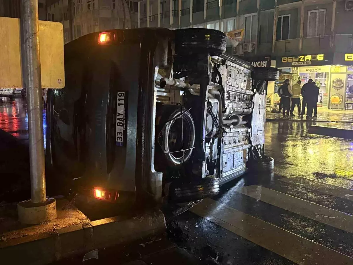 Tarsus'ta trafik kazası görüntüsü