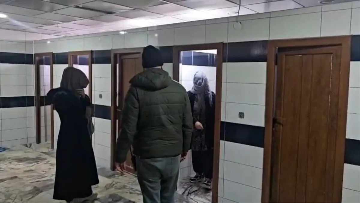 Elazığ’da Zabıta Operasyonu: Camide Saklanan Dilenciler Yakalandı