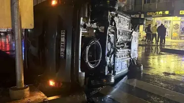 Tarsus'ta Trafik Kazasında 2 Kişi Yaralandı: Soruşturma Devam Ediyor