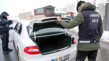 Muş'ta Narkotik Denetiminde 3 Şahıs Gözaltında