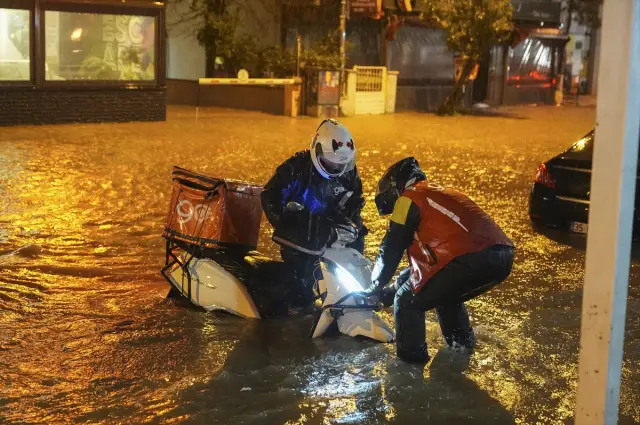 Manisa’da su birikintileri