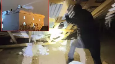 Karlı Hava Yüksekova’da Camide Panik Yarattı: Çatı Çöktü, Köylüler Hızlı Müdahale Etti