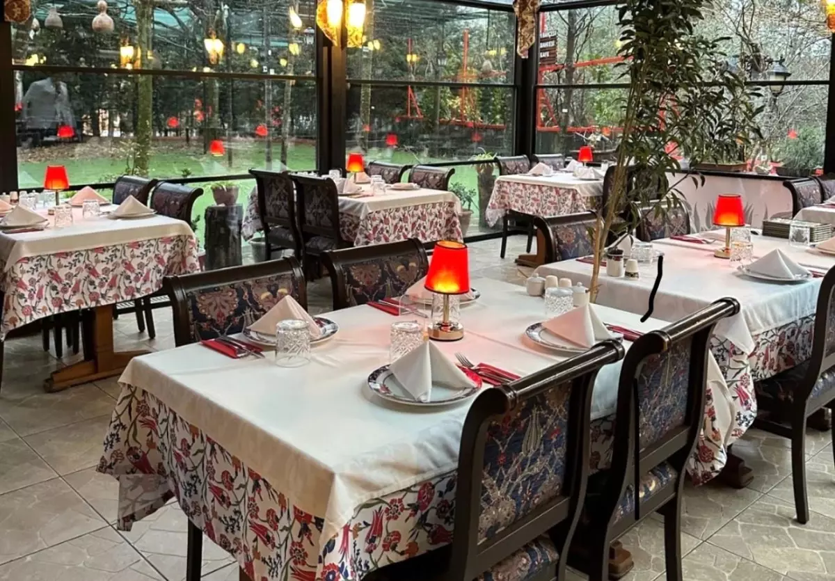 TÜRES'ten Restoranlara Uyarı: Masa ve Servis Ücretleri Kaldırıldı, Fiyatlar Yükselir mi?