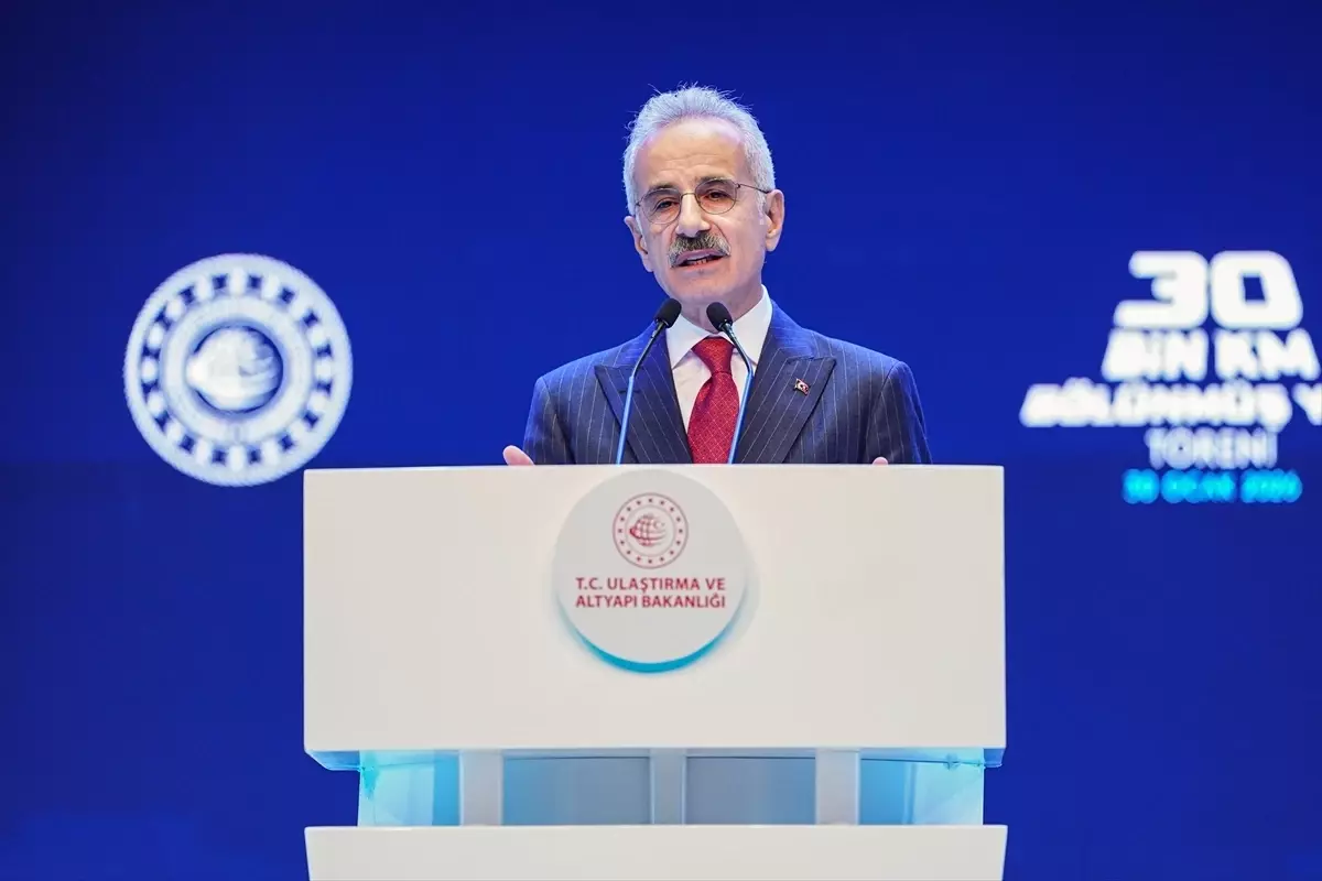 Ulaştırma ve Altyapı Bakanı Abdulkadir Uraloğlu konuşma anı