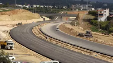 Çeşmeli‑Kızkalesi Otoyolu’nun Tamamlanma Oranı %84’e Ulaştı, Seyahat Süresi 18 Dakikaya Düşecek