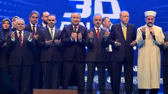 Kayseri Büyükşehir Başkanı Büyükkılıç, Erdoğan ile 30 Bin km Yol Töreninde Buluştu