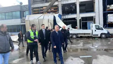 İzmir’de Şiddetli Fırtına 9 Fabrikayı ve 5 Konutu Zarar Verdi