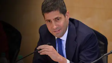 Trump, Kevin Warsh'u Fed Başkanlığı Adayı Olarak Tanıttı