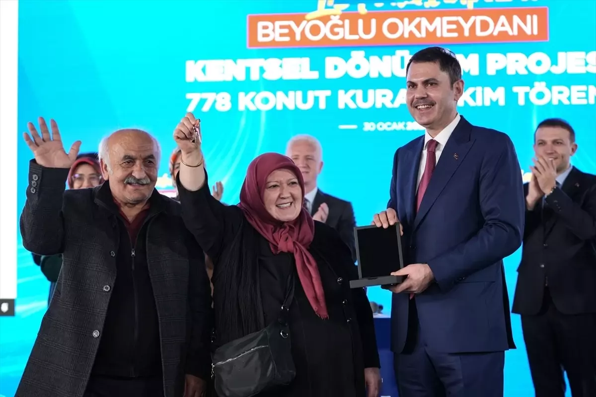 Bakan Kurum, Beyoğlu Okmeydanı'nda 778 Konutluk Kura Çekimini Açıklamalı Şekilde Gerçekleştirdi