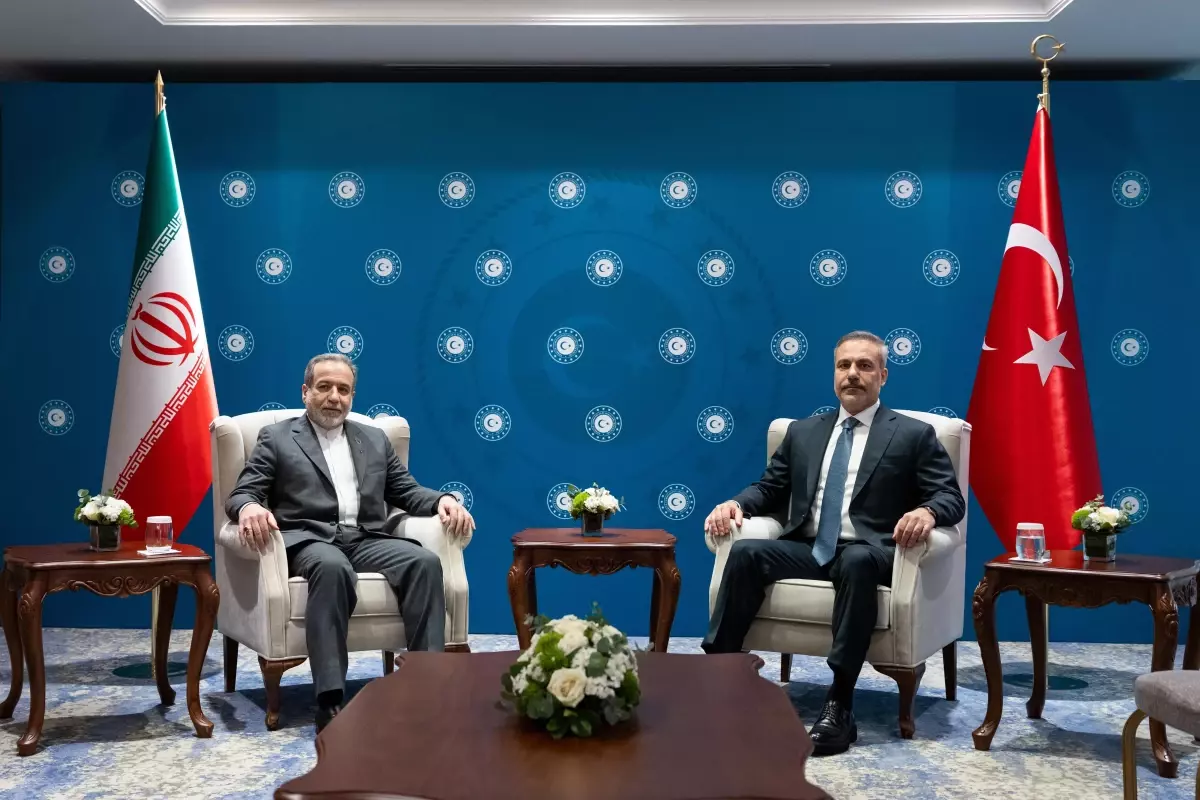 Dışişleri Bakanları İstanbul'da Buluştu: Fidan ve Arakçi Görüşmesinin Detayları