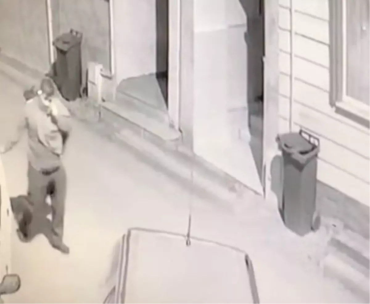 İnegöl'de Park Halindeki Araçlara Kesici Aletle Saldırı: Güvenlik Kameraları Olayı Kayıt Altına Aldı