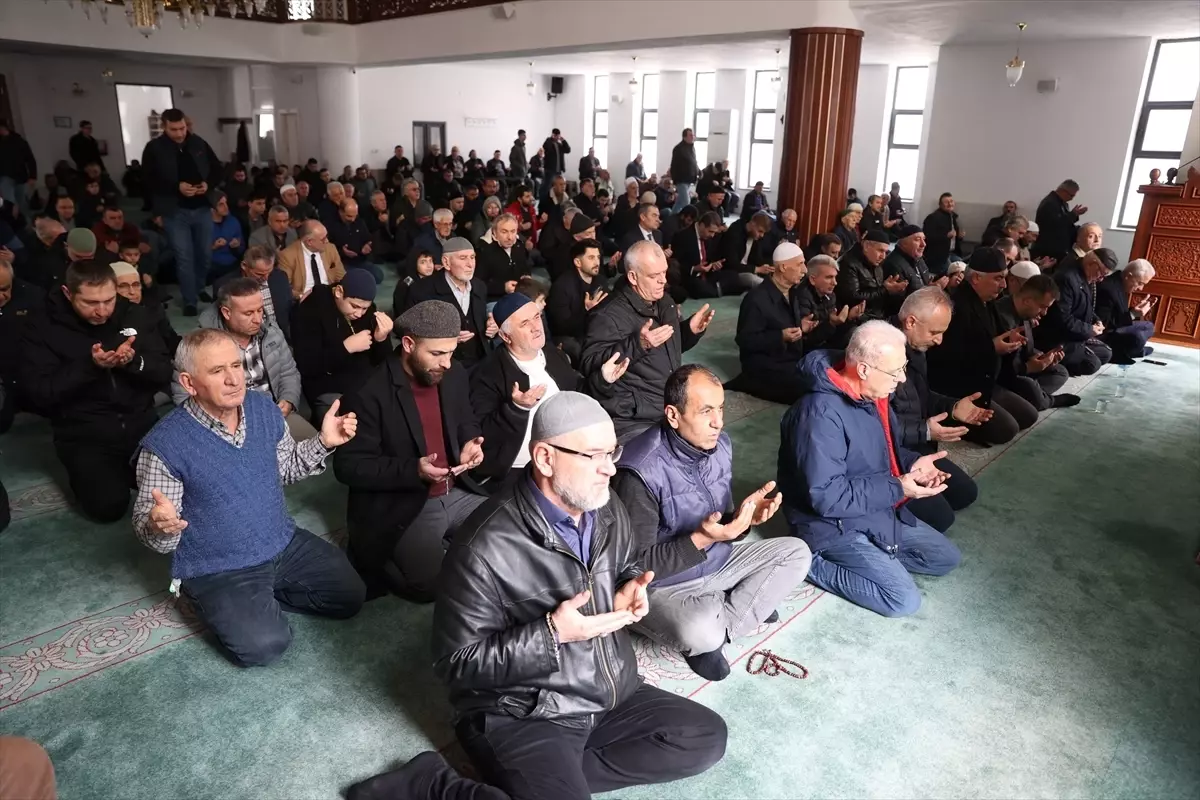 Kırklareli’de 15 Temmuz Şehitleri İçin Anlamlı Hatim Töreni Gerçekleştirildi