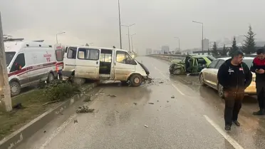 Antakya’da 3 Aracın Çarpışması Sonucu 4 Kişi Yaralandı
