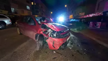 Karaman’da Kontrolsüz Araç Park Halindeki Araca Çarptı, Sürücü Yaralandı