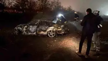 Gaziantep'te Şarampole Uçan Araç Alev Aldı: 3 Kişi Zamanında Kurtuldu