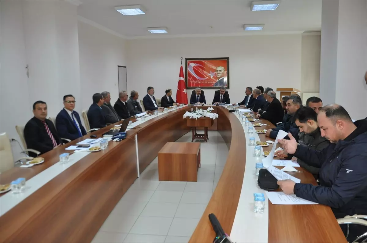 Akşehir Gölü Kıyı Sorunları İçin Yerel Yetkililer ve Çevreciler Toplandı