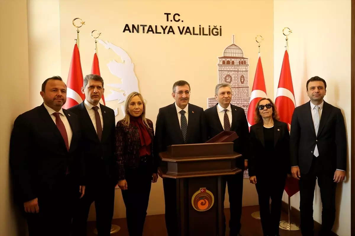 Cumhurbaşkanı Yardımcısı Yılmaz Aksu’da çiftçilere ziyaret ediyor