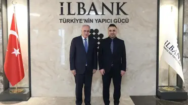 Başkan Gül'ün Ankara'da projeleri incelerken