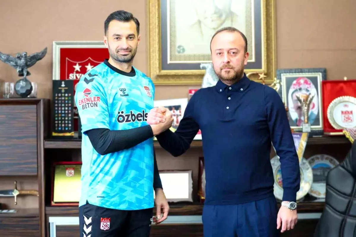 Sivasspor ve Gökhan Akkan imza anı
