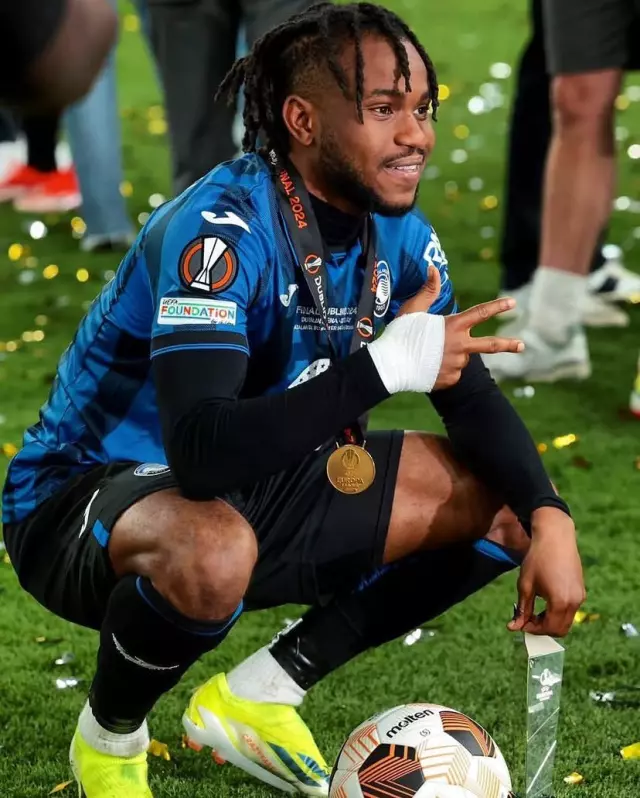 Lookman ve Fenerbahçe teknik ekibi