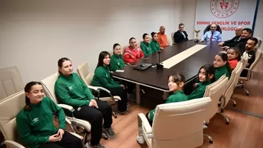 Edirne’nin Kadın Güreş Takımı Uluslararası Turnuvada Altın Madalya Kazandı