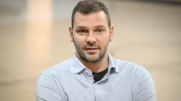 Sportif direktör Micov taktik tahtasında