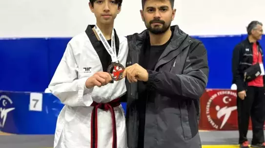 Niğde'li Taekwondo Şampiyonası'nda Ömer Kaan Ulusoy'dan Üçüncülük