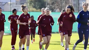 Trabzonspor Kadın Futbol Takımı Şampiyonluk Yolunda