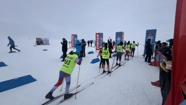 Yüksekova’da 365 Sporcu Katıldı: Türkiye Kayaklı Koşu 1. Etap Eleme Heyecanı