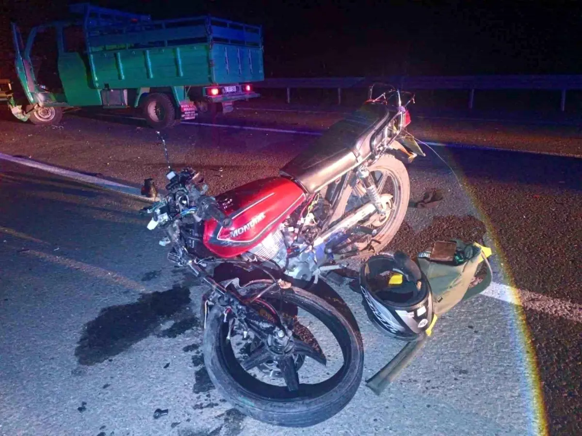 Giresun Yağlıdere'de Kamyonet ve Motosiklet Çarpışması: 2 Şehit