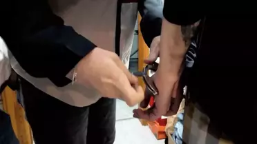 Çanakkale'de Polis Operasyonu: 6 Şüpheli Gözaltına Alındı, 8 Kadın Kurtarıldı