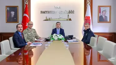 Erzurum’da 5 İl Valisiyle Düzensiz Göçle Mücadele Video Konferansı Gerçekleşti