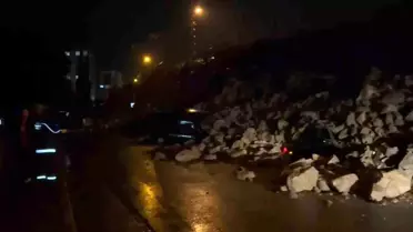 Hatay’da Ani Patlamayla İstinat Duvarı Çöktü, Araçlar Yıkıldı