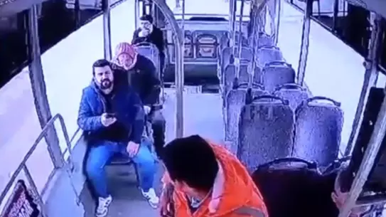 Mardin'in Kızıltepe İlçesinde Halk Otobüsünde Ani Sağlık Krizi: 60 Yaşındaki Vatandaş Hayatını Kaybetti