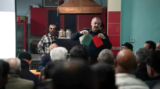 Aydoğdu Mahallesi'nde gençlerle etkileşim